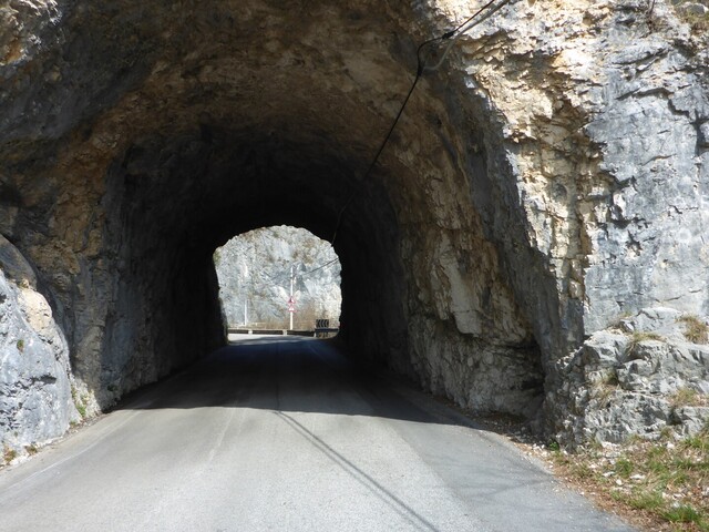 der Naturtunnel