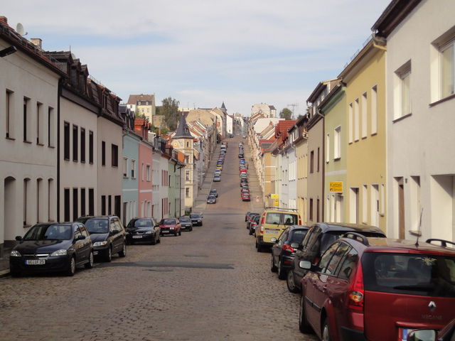 Blick von der Zwickauer Straße auf die Wand