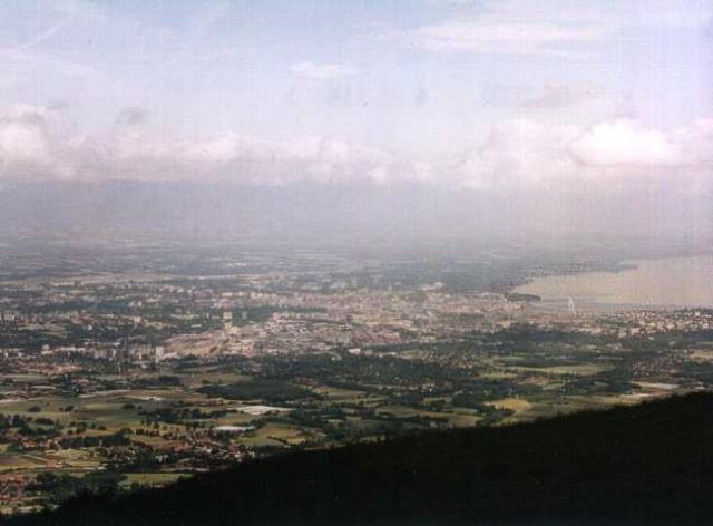 Blick auf Genf von der Kammstra&szlig;e des Mont SaleveRichtie Sanden