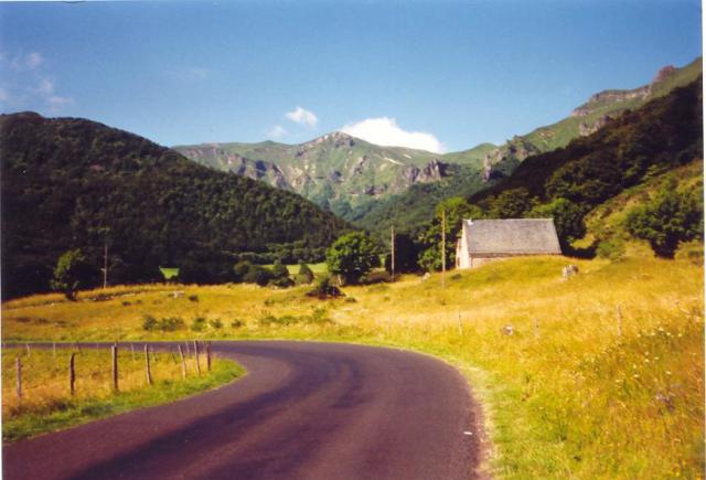 Der Puy Ferrand und das Vallee de Chaudefour.Pravehard Louis