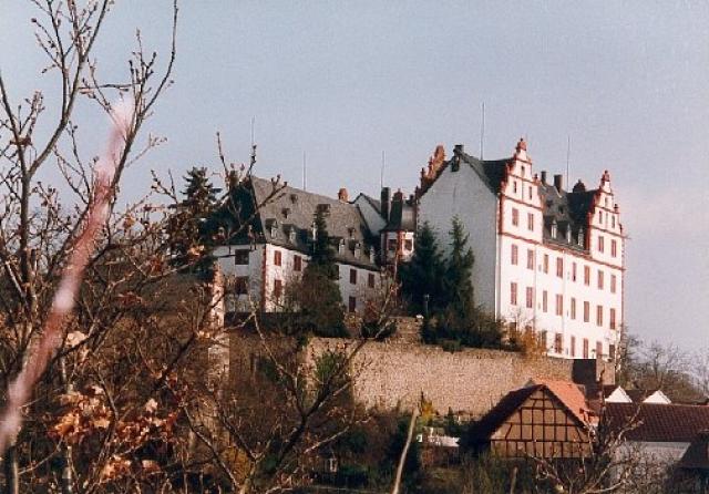 Das Schloss Lichtenberg - der Ausgangspunkt der Anfahrt zur Neunkirchner H&ouml;he von Niedernhausen aus.Armin K&uuml;belbeck
