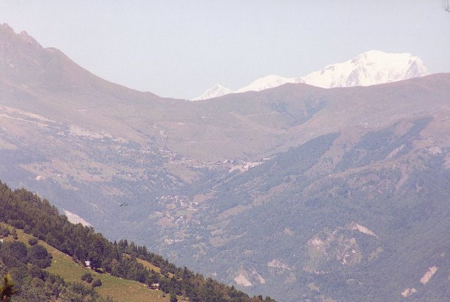 Der Madeleinesattel vor dem Mont Blanc, von der Nordanfahrt zum Glandon aus gesehenSommertour 2000