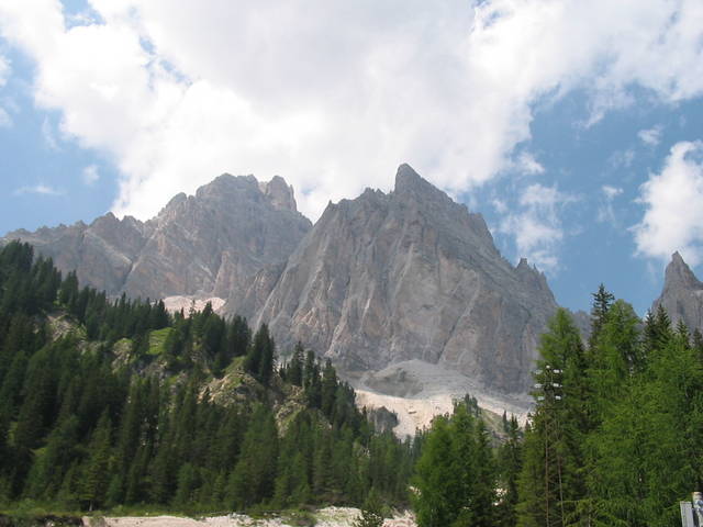 Monte Cristallo von der Ostseite aus gesehen.