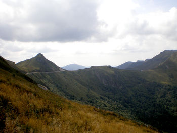 Der Puy Mary und Col du Pas de Peyrol in den Monts du Cantal.