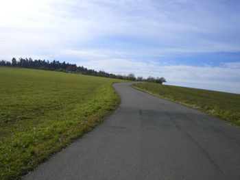 Ostauffahrt von Hüttenbach: Die letzten Meter zum höchsten Punkt.