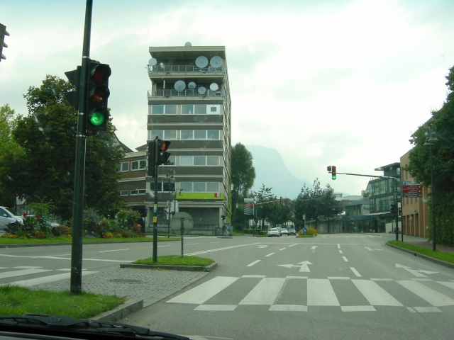 Dornbirn: Hier zweigt links die Doktor-Waibel-Straße ab - Startpunkt der Westanfahrt.
