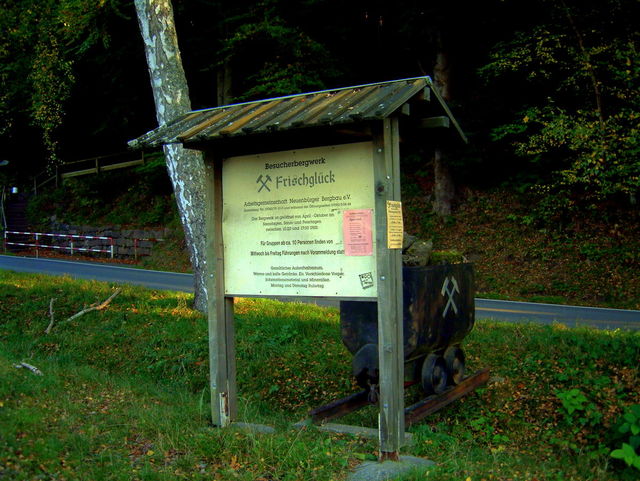 Parkplatz beim Bergwerk "Frischglück"