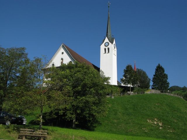 Kirche bei Giswil (vor dem Brünigpass)