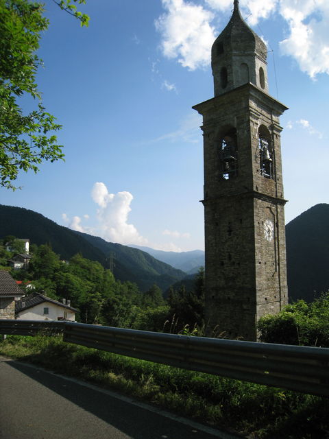 Kirchturm in Boschi