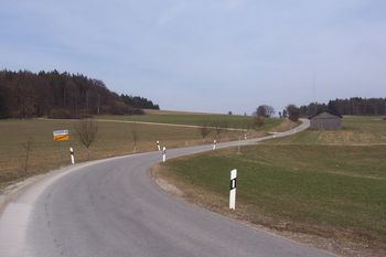 "Passhöhe", links der Blässelberg