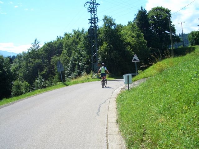 bei der Anfahrt über Ettensberg gibt es schon ein paar steile Hm zusätzlich.