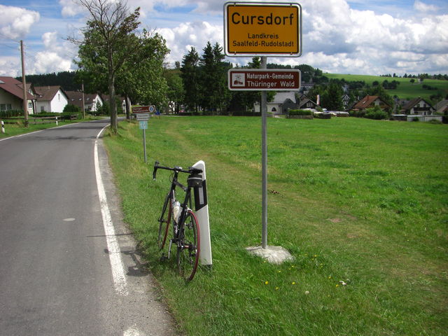 Cursdorf und die Passhöhe sind erreicht.