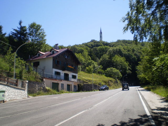 Südanfahrt: Das Dorf Terminillo.