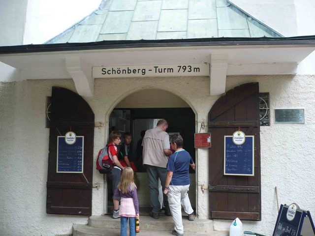 Schönberg Turm mit Bewirtung.