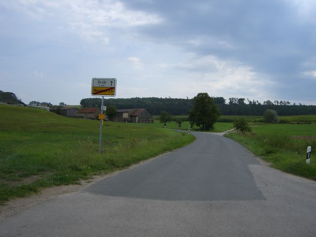 Nordanfahrt von Wernsbach: Danach verläßt man den Ort Richtung Anstieg.
