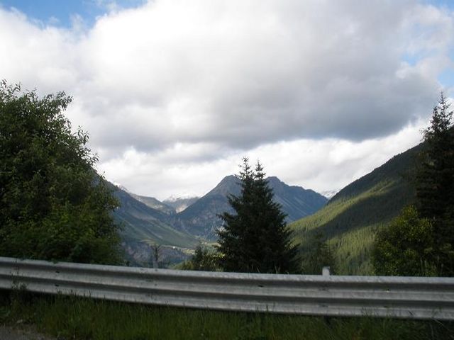 Blick zurück Richtung [[Passo Torri di Fraele|paesse|passo-torri-di-fraele]] und ins Valdidentro.