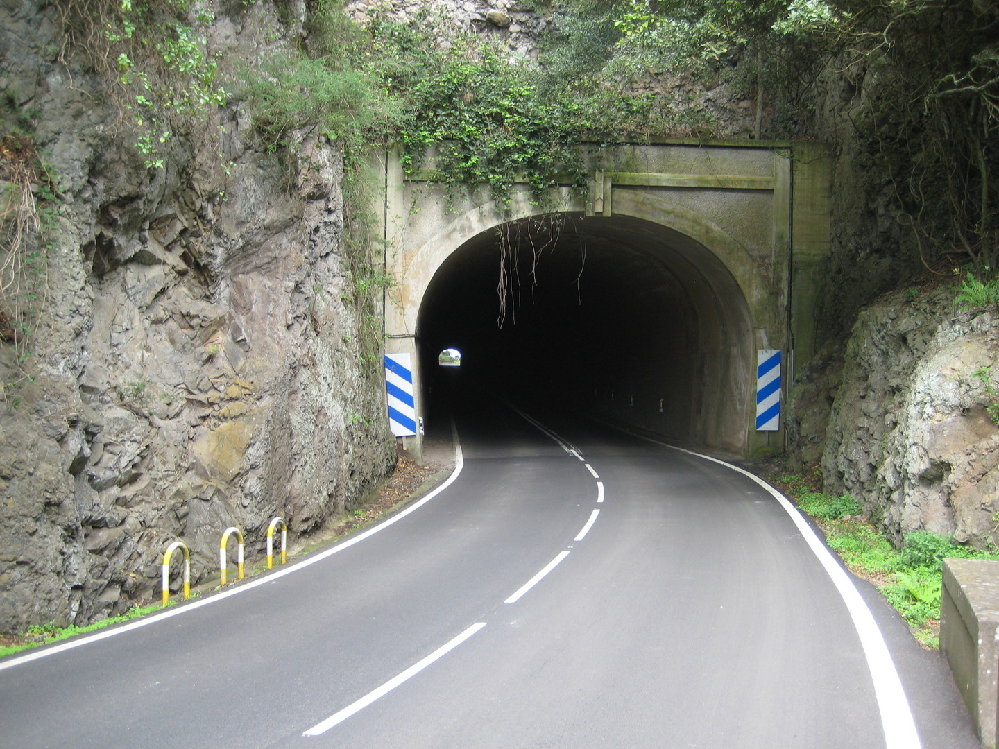 Der Tunnelunter dem Bailadero.