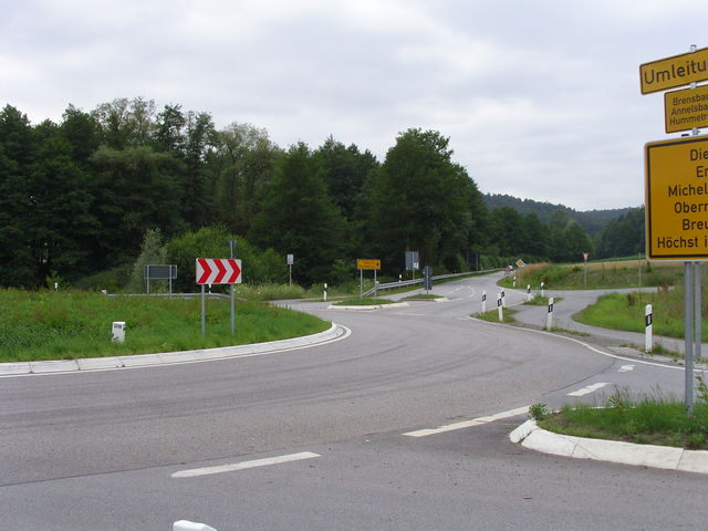 Startpunkt Südostauffahrt am Westkreisel Höchst.