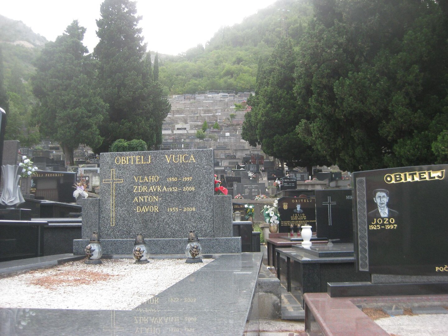 Oberhalb Mostar, Friedhof für Katholiken