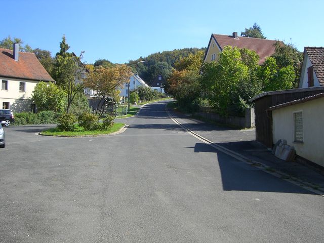 Westanfahrt von Oberhaidelbach: Start der eigentlichen Rampe im Ort Entenberg. 13% etwa.