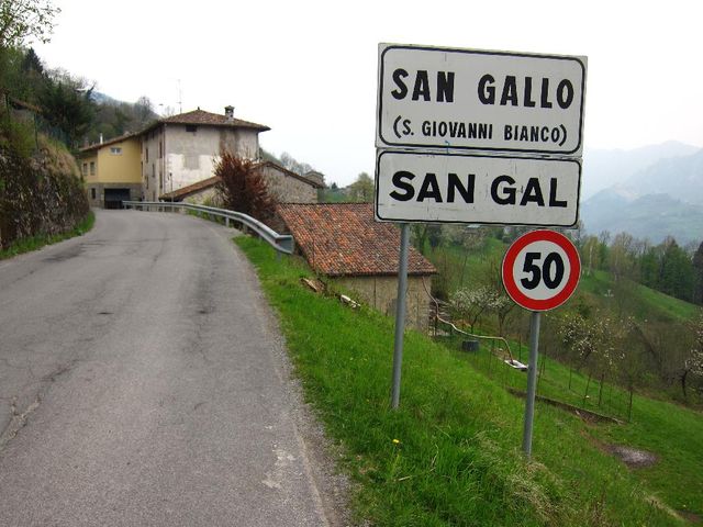 Unterer Ortseingang von San Gallo, dem Namensgeber des Passes.