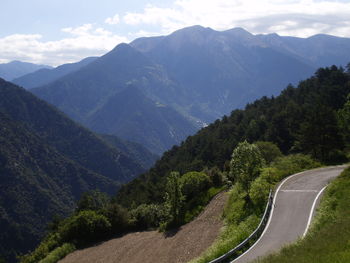 Nordanfahrt: Blick auf die Berge des Südostens von Andorra.