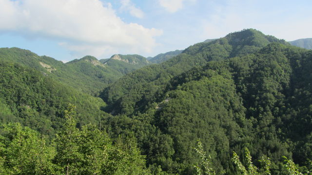 Blick vom Mandrioli über den Apennin.