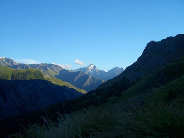 Blick talauswärts zum Roche de la Muzelle über Les Deux Alpes