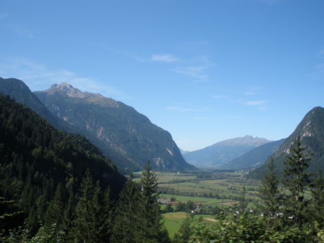 Ausblick Richtung Lienzer Dolomiten und Schobergruppe.