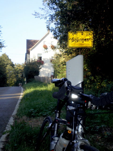Wieder in Solingen, hinein fahren auf eigene Gefahr! Die Stadt zählt leider zu den radfahrerunfreundlichsten Städten in NRW.