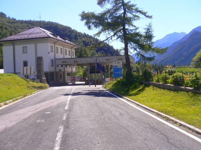 Der Grenzübergang nach Sloweinen-Italien wurde im Dezember 2007 abgeschafft.