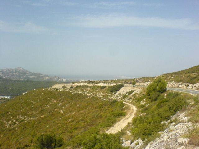 Blick vom Col de la Gineste auf die Bucht von Marseille.
