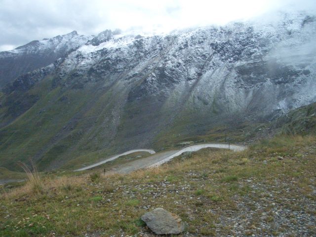 Schnee mitten im Sommer einen Tag vor dem Alpenbrevet 2006 - einen Tag später ging nix mehr 