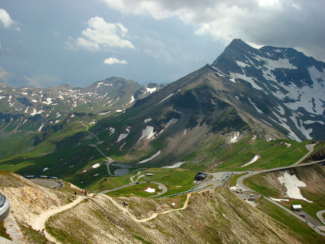 Ausblick von der Edelweißspitze (Hochtor links und Fuscher Törl rechts)