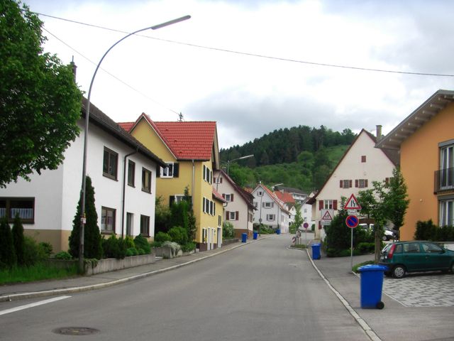 In Göllsdorf beginnt die Auffahrt nach Feckenhausen