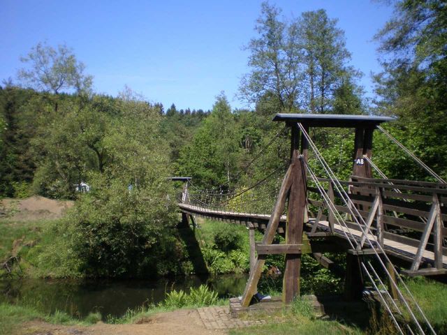 Ehreshoven, Kettenbrücke über die Agger.