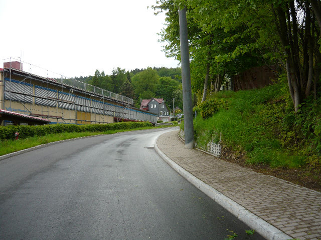 Ruppberg - Auffahrt von Zella Mehlis - 3 - Die ersten H”henmeter im Ort.
