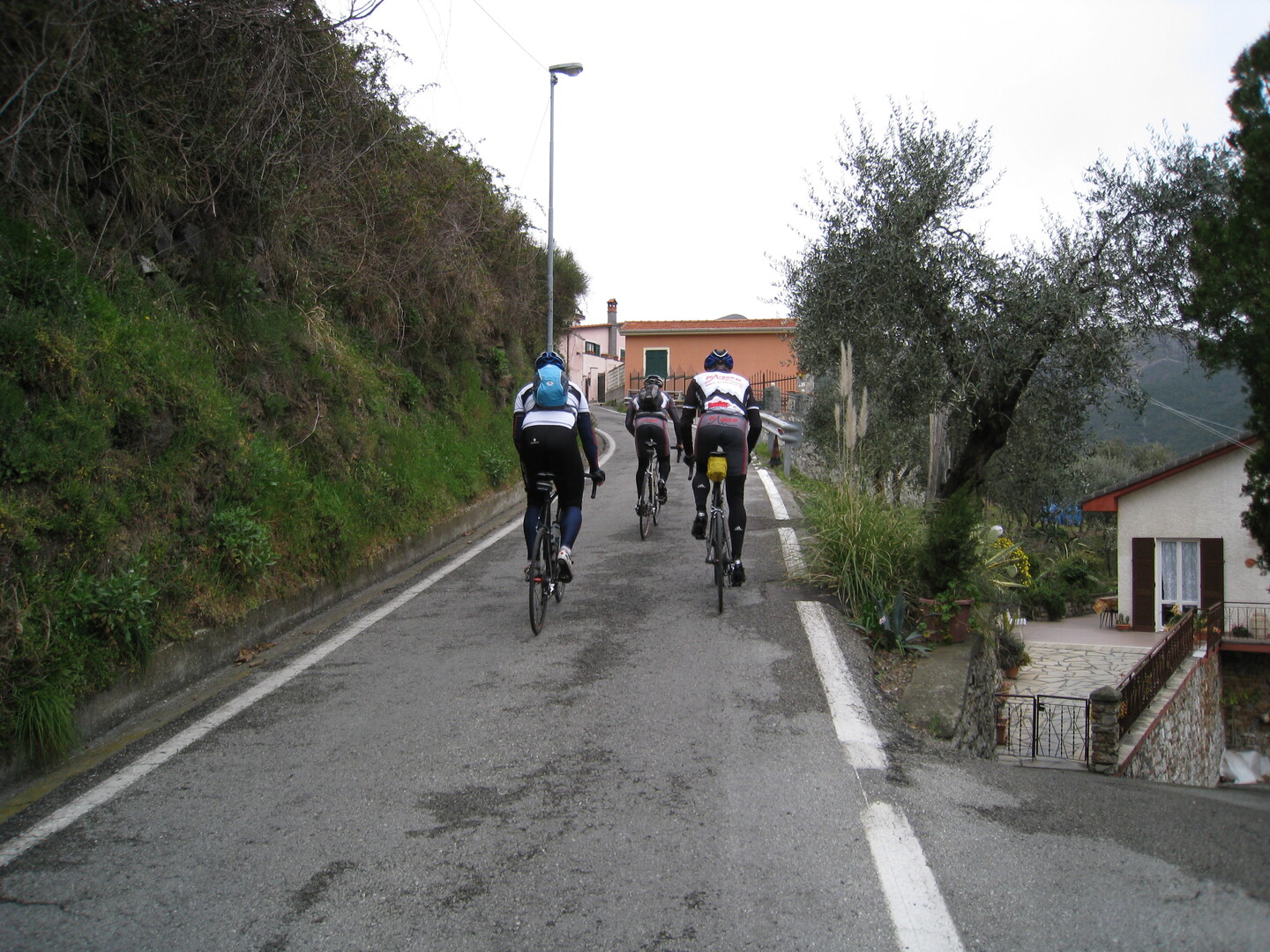 Kurzes Steilstück bei Monte Domenico.
(März 2009)