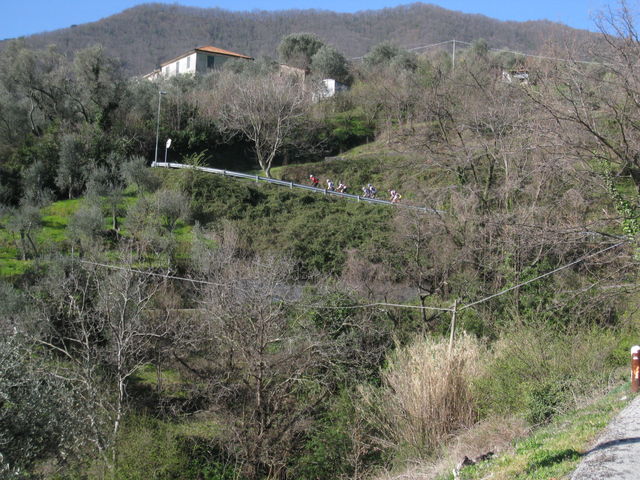 Zum Einstieg wieder mal hoch nach Leivi.
(März 2009)
