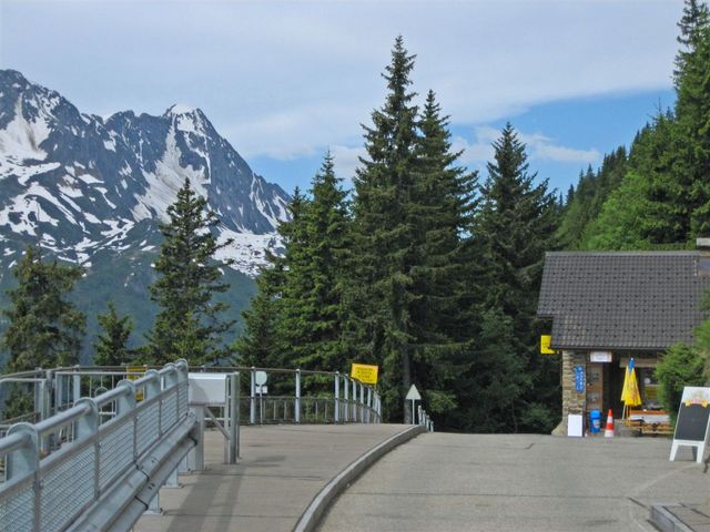 11 Bergstation der Zahnradbahn, 1790m.