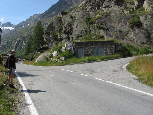 Abzweig zum geplanten Übergang zum Col del Nivole, MTB-Strecke.