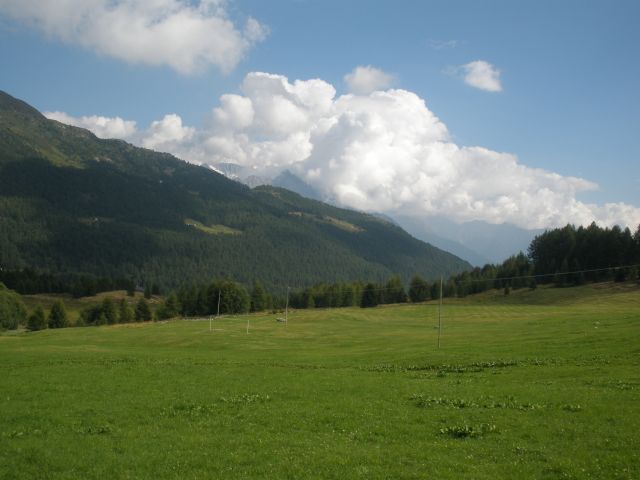Blick zum Adamello - leider mit Wolken.