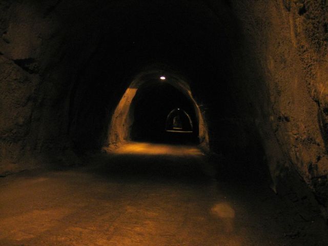 15 Tunnel, 700m, 11%, Kurven