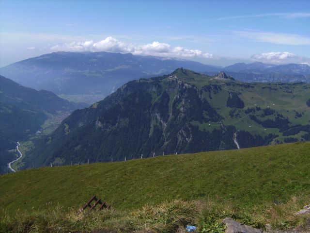 Blick in Richtung Interlaken und Thuner See.