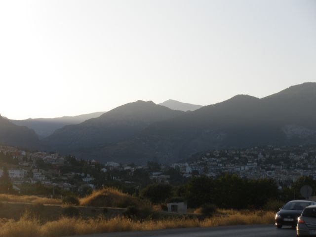 Pico del Veleta in der Morgensonne.