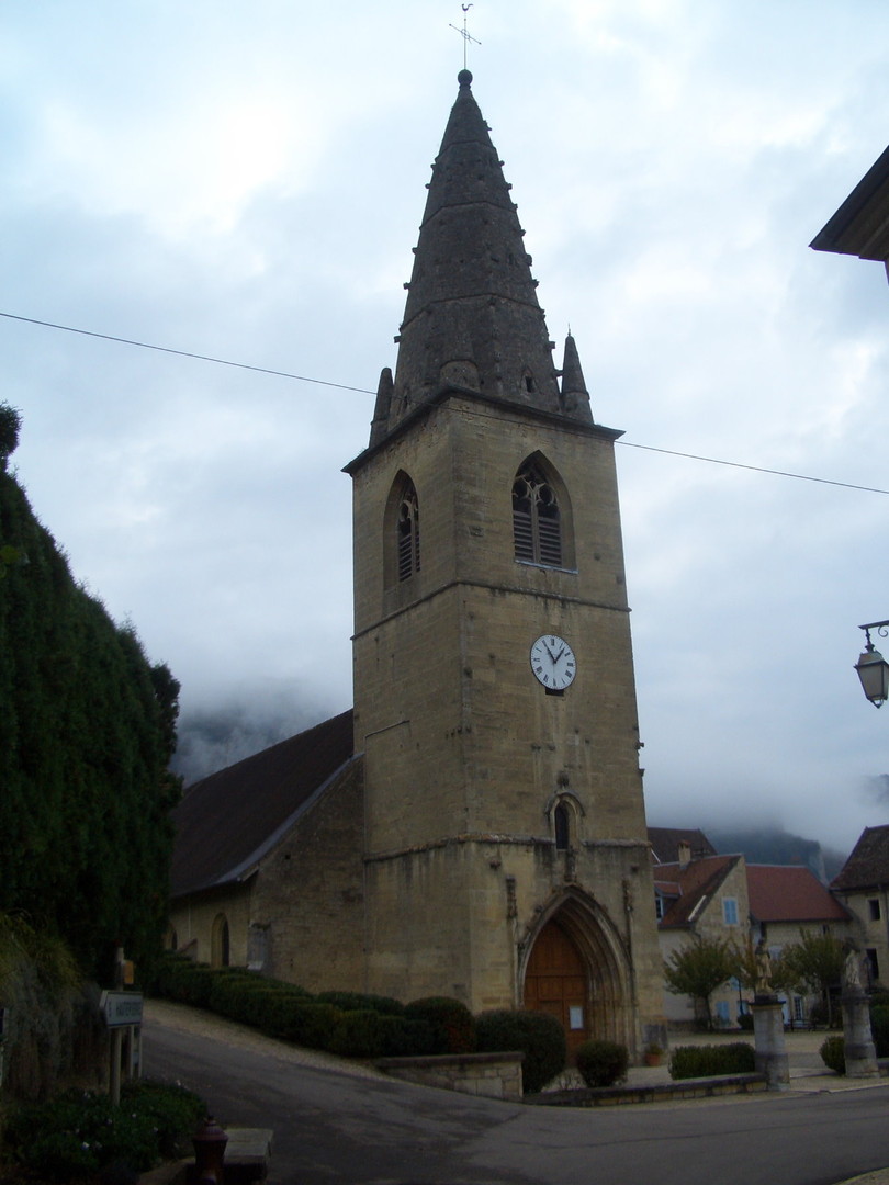 romanische Kirche in Mouthier-Haute-Pierre