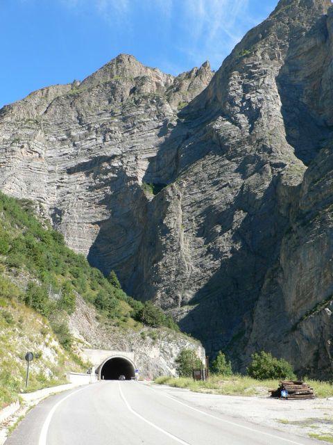 ca. 500m Fels über dem Tunnel.