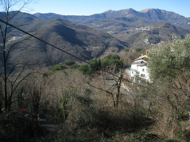 Bei Ognio vereinigen sich 2 Auffahrten aus dem Val Fontanabuona.