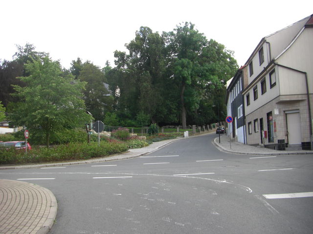 An dieser Kreuzung in Elgersburg beginnt die Auffahrt zur Hohen Warte.
