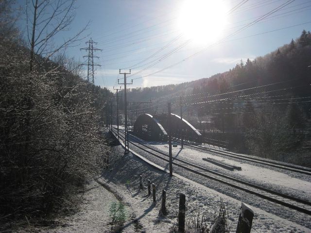 Sihlbrugg, die über 100 Jahre alte, nur hier zweispurige Gotthard-Eisenbahn